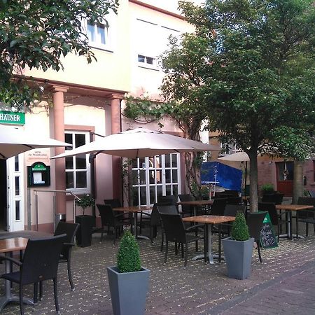Hotel Loewensteiner Hof Haus Am Neuplatz Wertheim Exterior foto